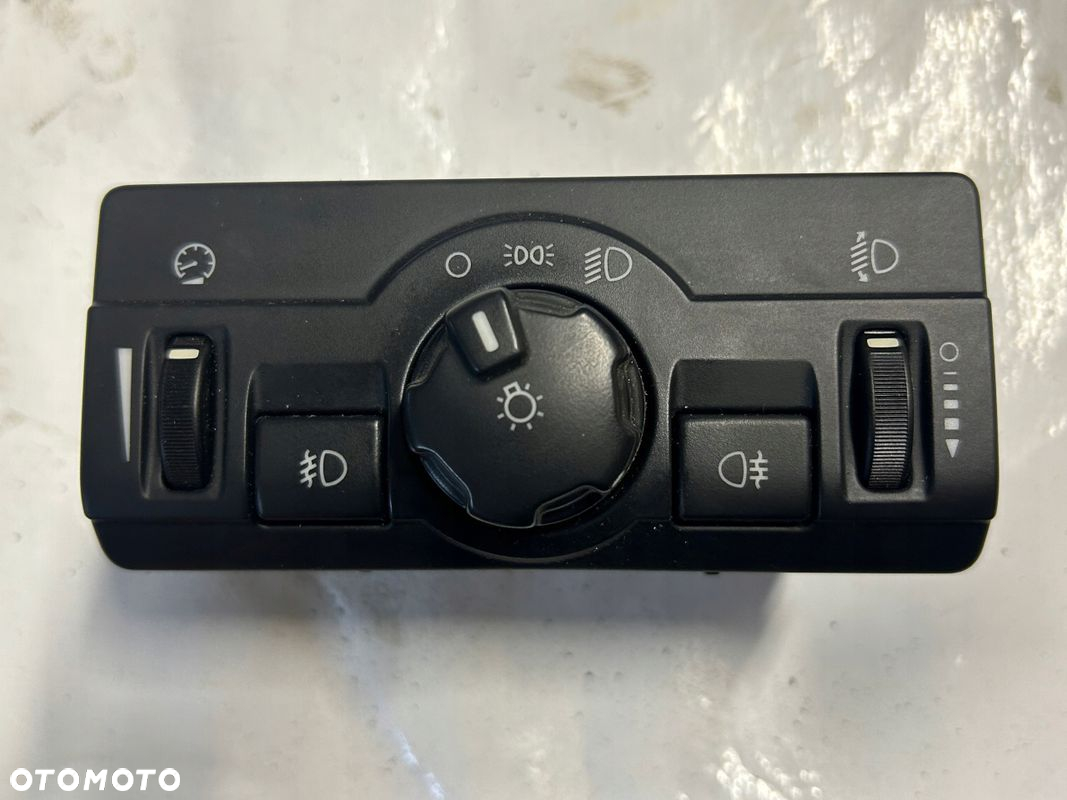 LAND ROVER FREELANDER II WŁĄCZNIK ŚWIATEŁ 6G9N13A024GE - 2