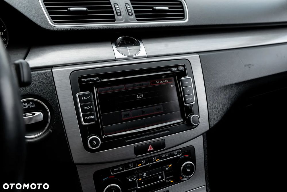 Volkswagen Passat Variant 1.8 TSI DSG Comfortline - 33