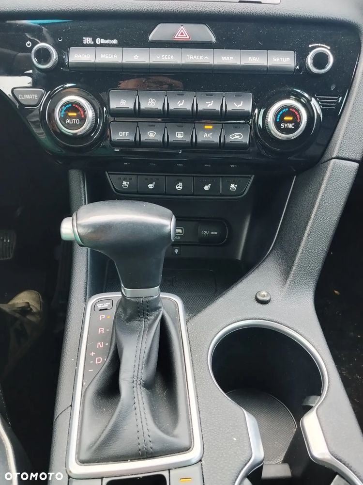 Kia Sportage 2.0 CRDI AWD Eco-Dynamics+ (48V M-H) GT LINE - 9