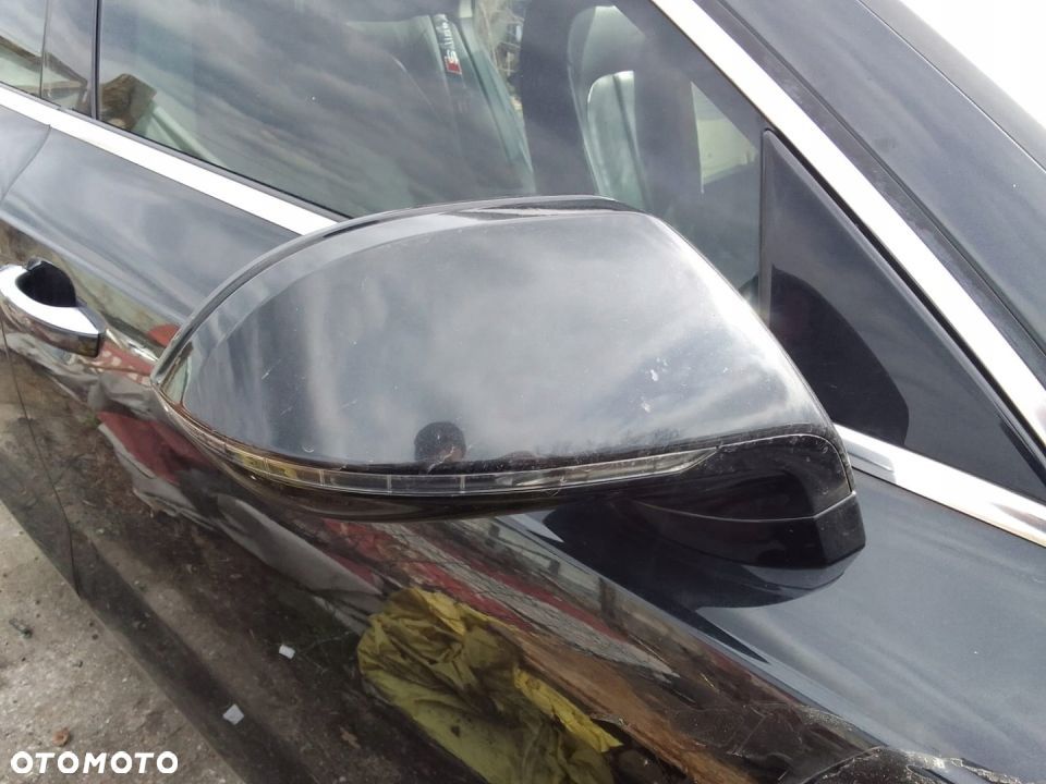 AUDI A7 4G LUSTERKO PRAWE CZARNE - 1