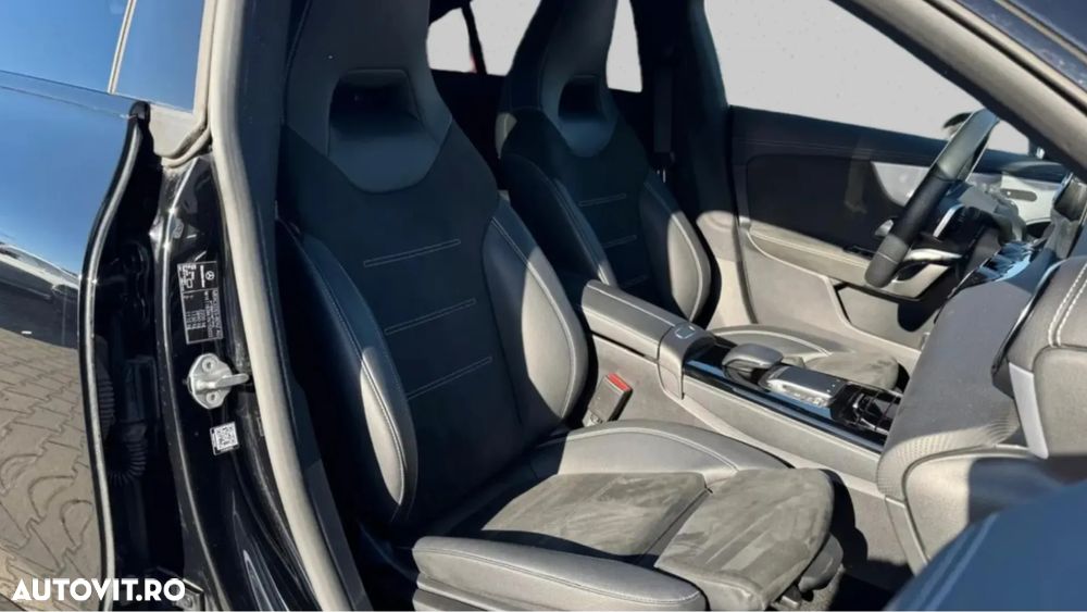 Mercedes-Benz CLA 250 - 16