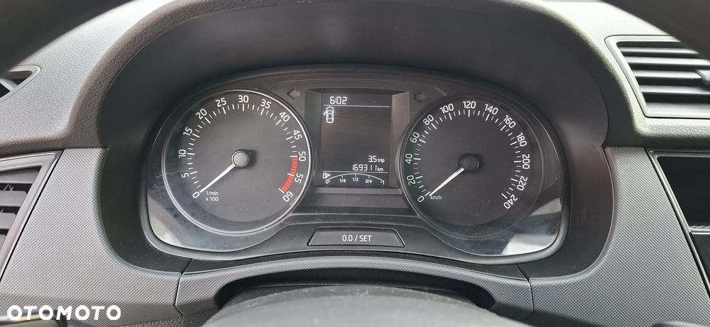 Skoda Fabia - 5