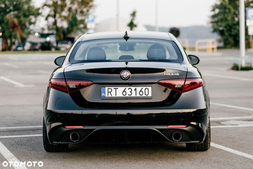 Alfa Romeo Giulia 2.0 Turbo 16V AT8 Veloce - 20