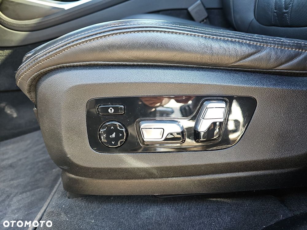 BMW X7 - 23