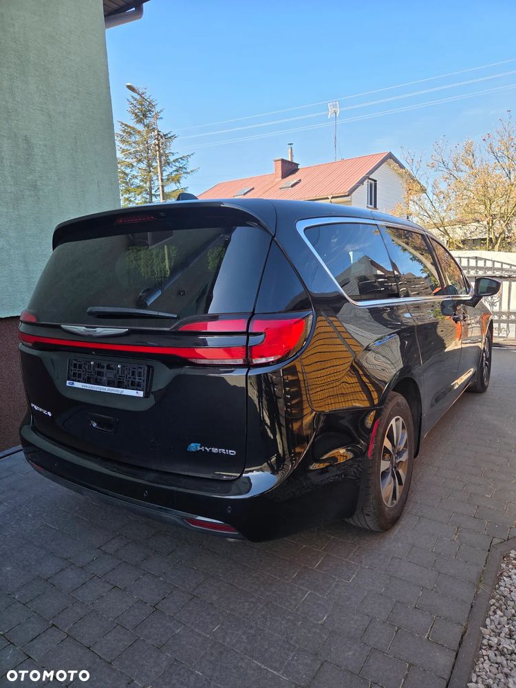Chrysler Pacifica - 13