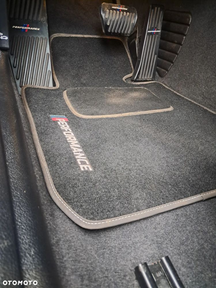BMW Seria 1 - 30
