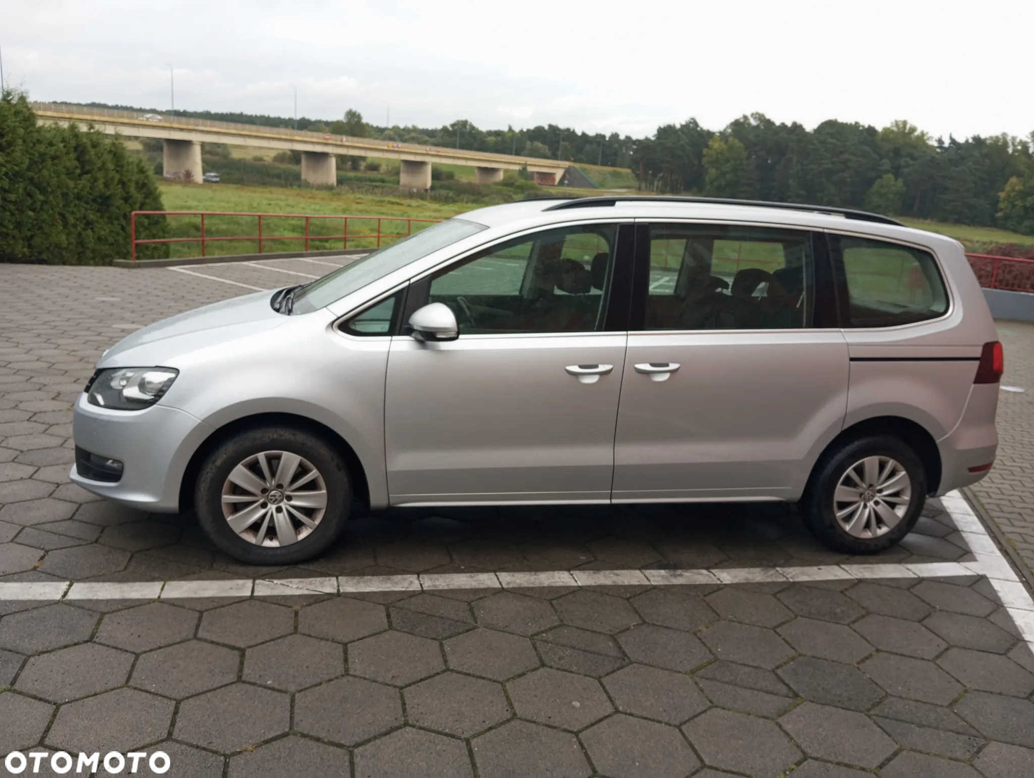 Volkswagen Sharan - 10