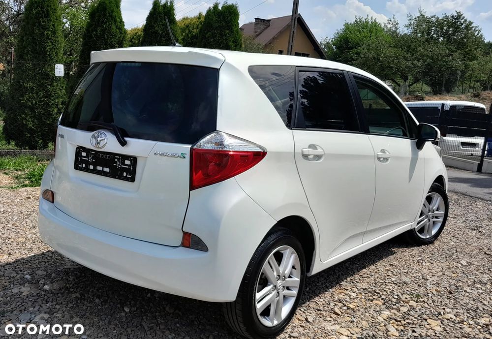 Toyota Verso S 1.4 D-4D Comfort - 12