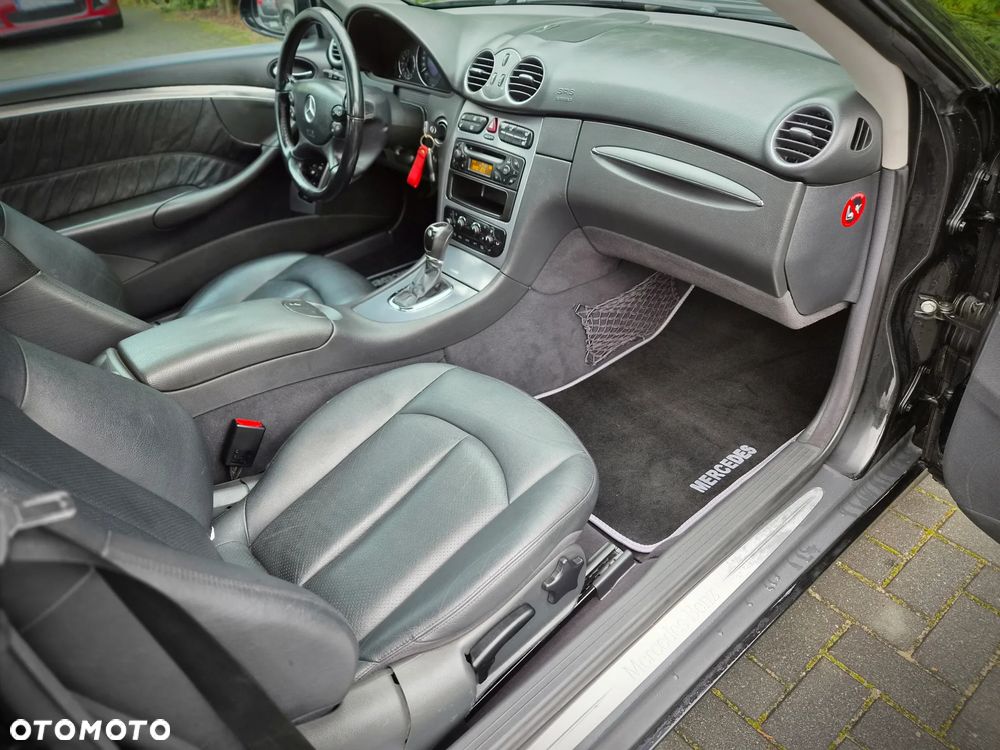 Mercedes-Benz CLK 320 Avantgarde - 22