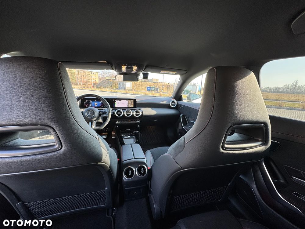 Mercedes-Benz CLA 200 mHEV AMG Line 7G-DCT - 14