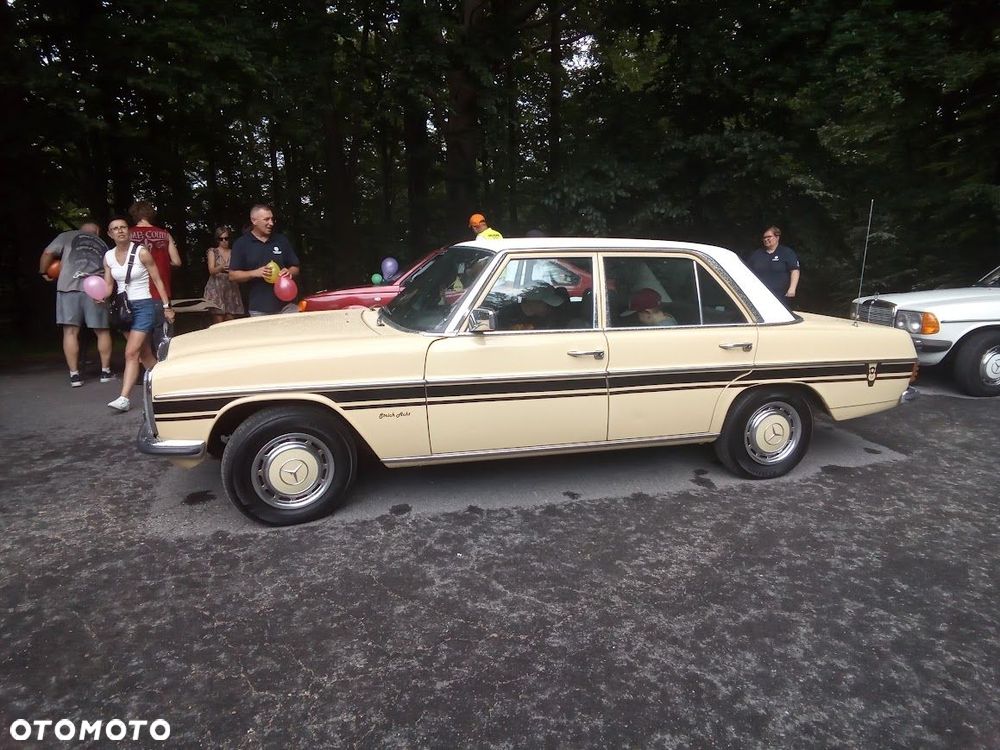 Mercedes-Benz W123 - 13