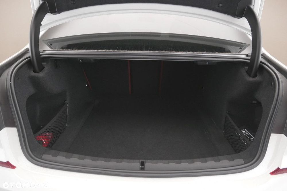 BMW Seria 3 - 16