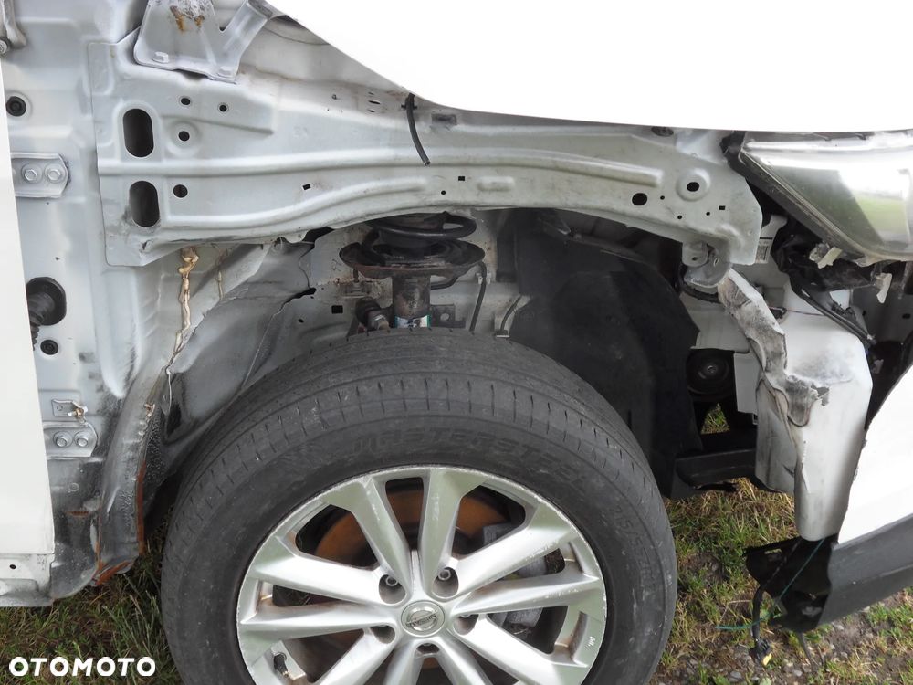 Nissan Qashqai 1.5 dCi DPF visia - 10