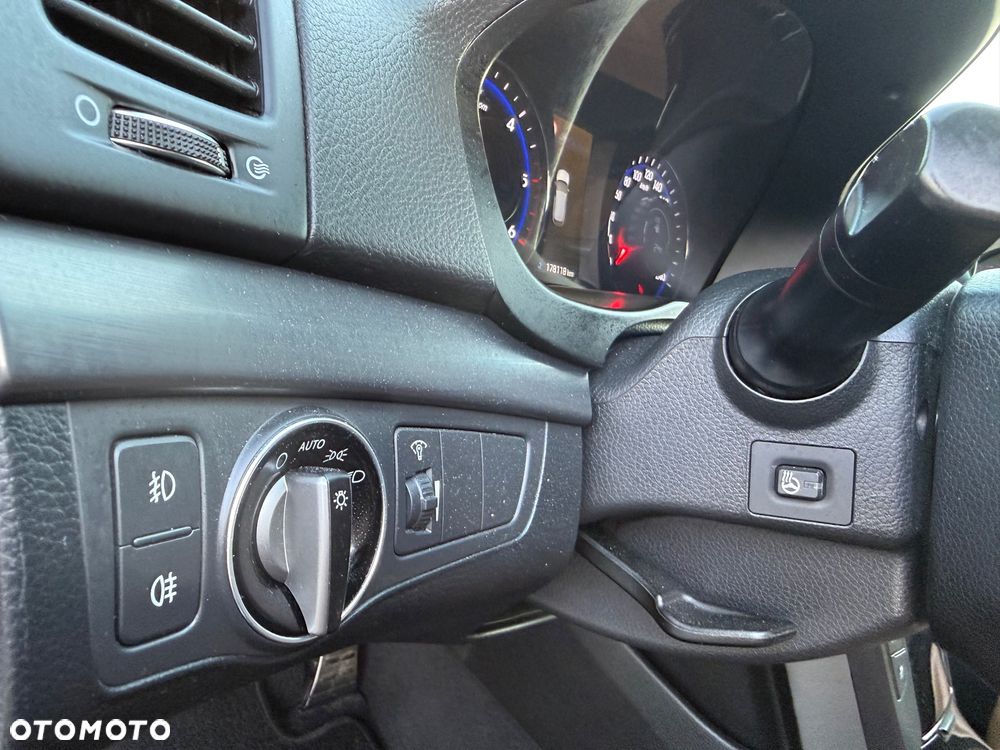 Hyundai i40 Kombi 1.7 CRDi Premium - 31