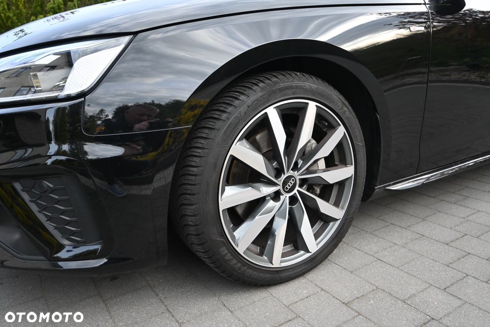 Audi A4 Avant 40 TFSI S tronic S line - 38