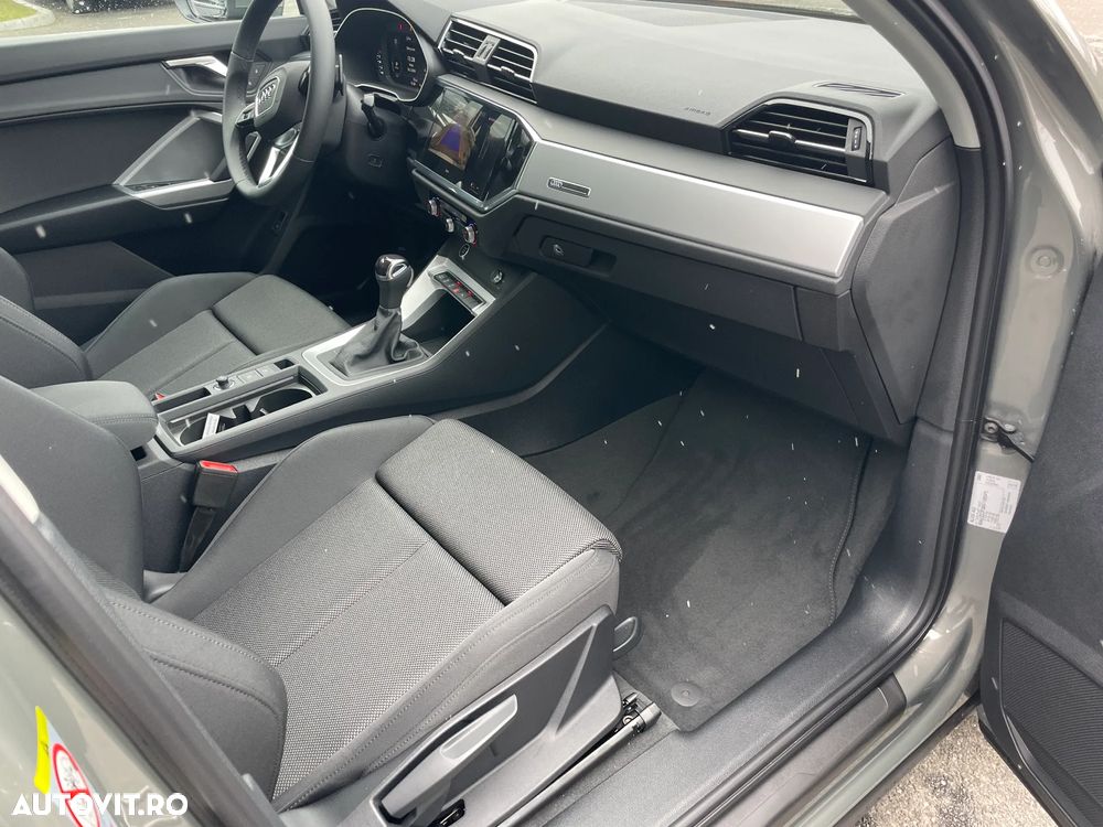 Audi Q3 2.0 35 TDI S tronic Basic - 13