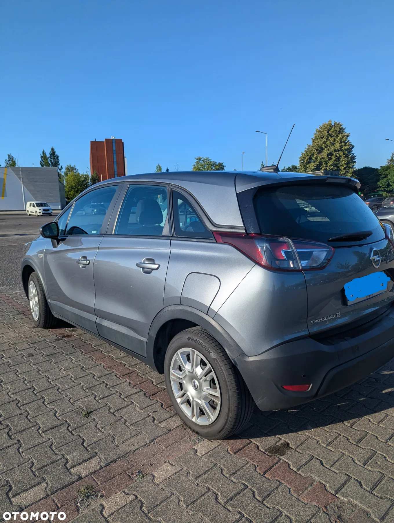 Opel Crossland X 1.2 T Enjoy S&S - 4