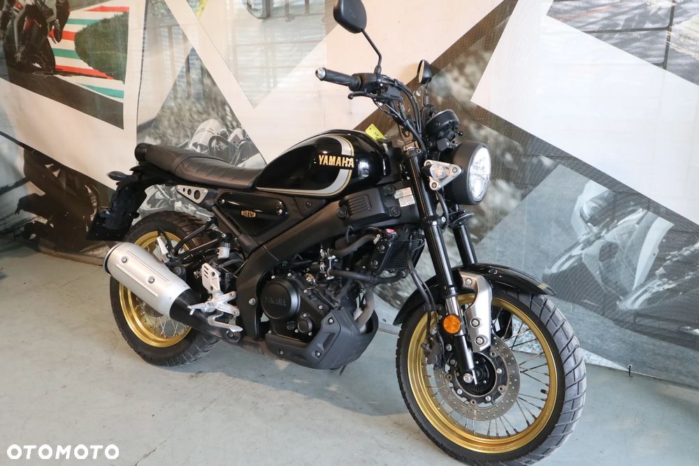Yamaha XSR - 16
