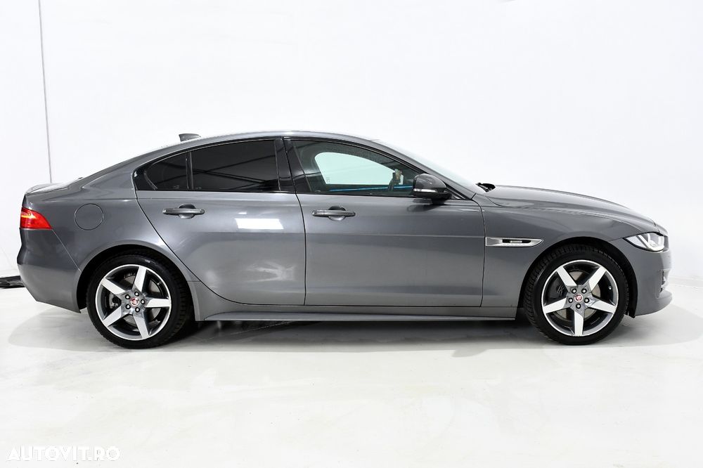 Jaguar XE 20d AWD Aut. R-Sport - 13