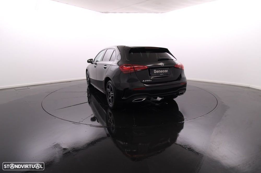 Mercedes-Benz A 250 e AMG Line - 5