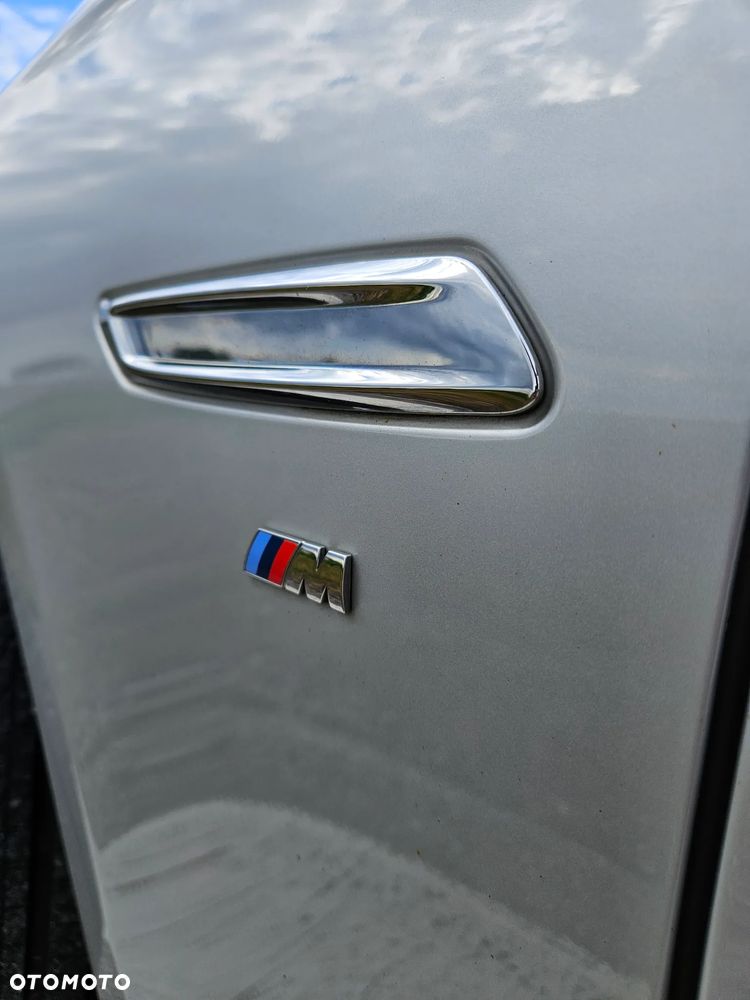 BMW Seria 5 525d xDrive - 9
