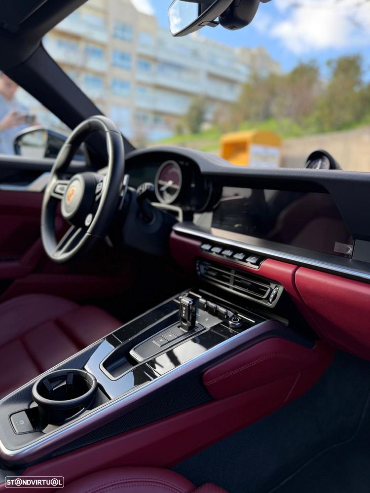 Porsche 911 (992) - 18