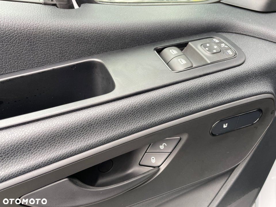 Mercedes-Benz eSprinter - 12