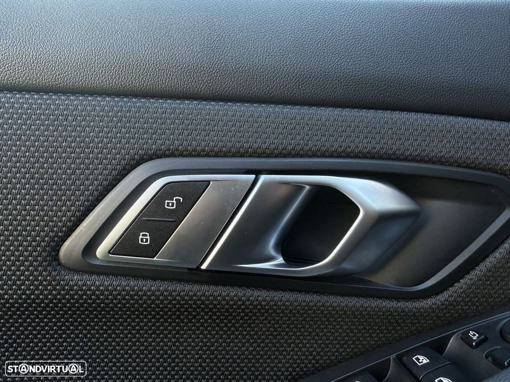 BMW 318 d Advantage - 25