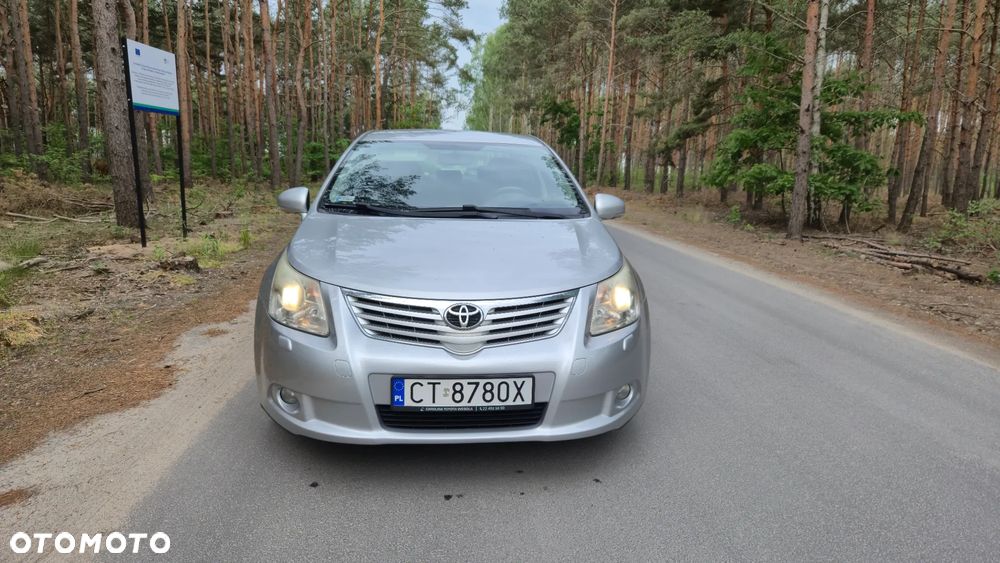 Toyota Avensis 1.8 Luna - 2