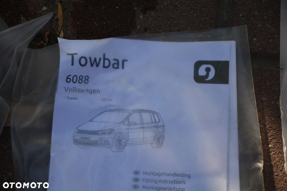 VW Touran 2015 -   -  hak wypinany Brink na klucz - 4