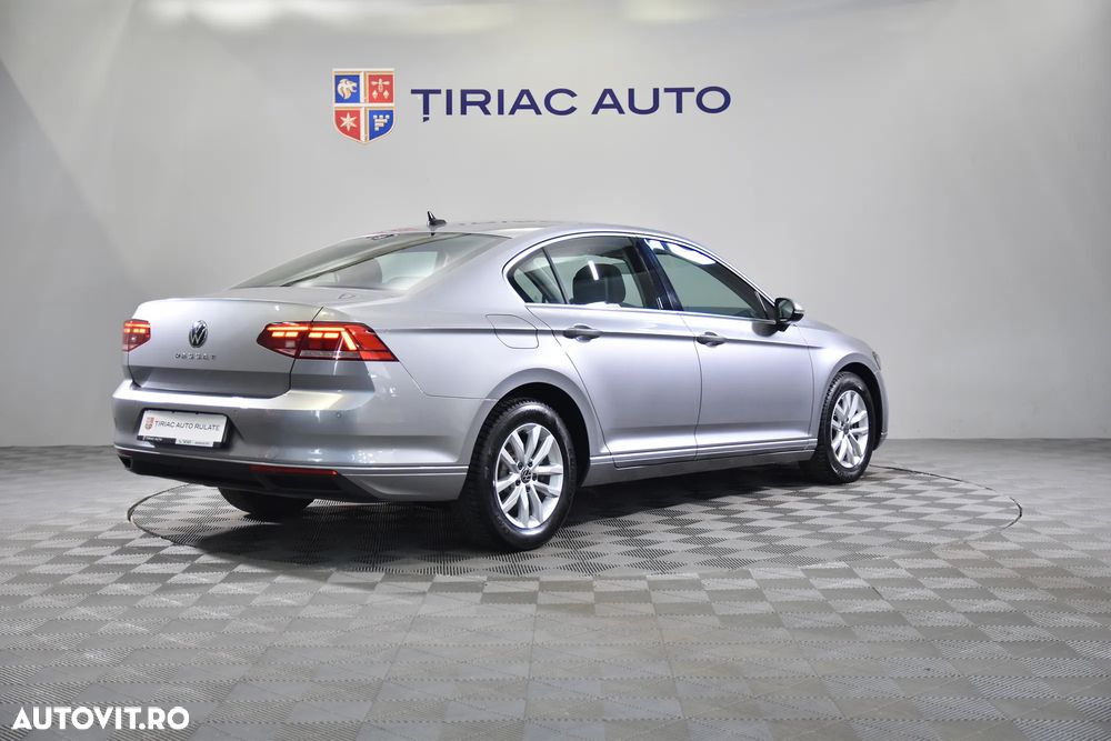 Volkswagen Passat - 5