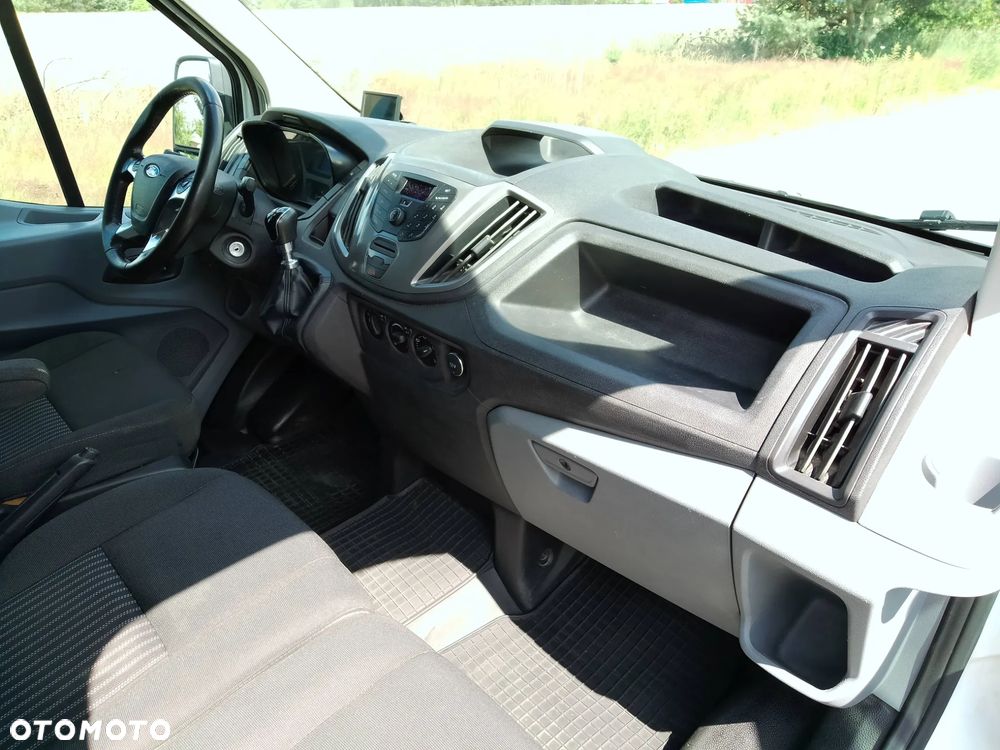 Ford Transit - 13