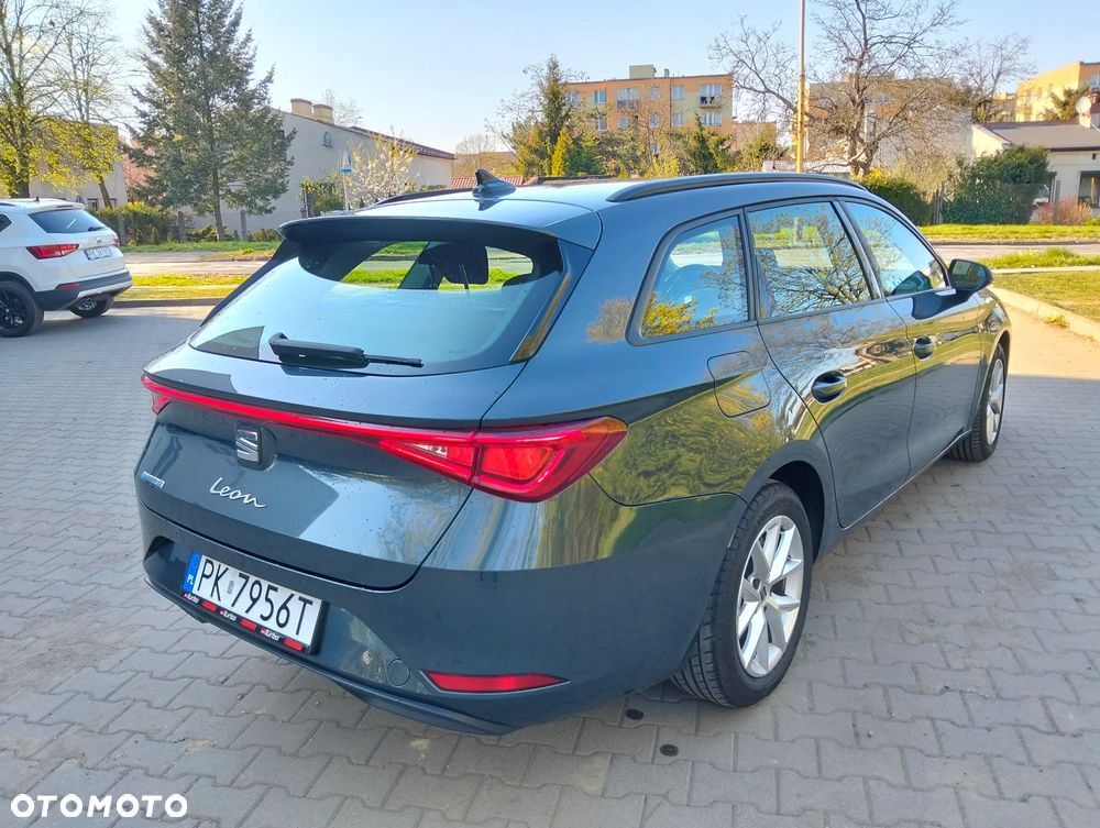 Seat Leon 1.5 eTSI Style DSG - 4