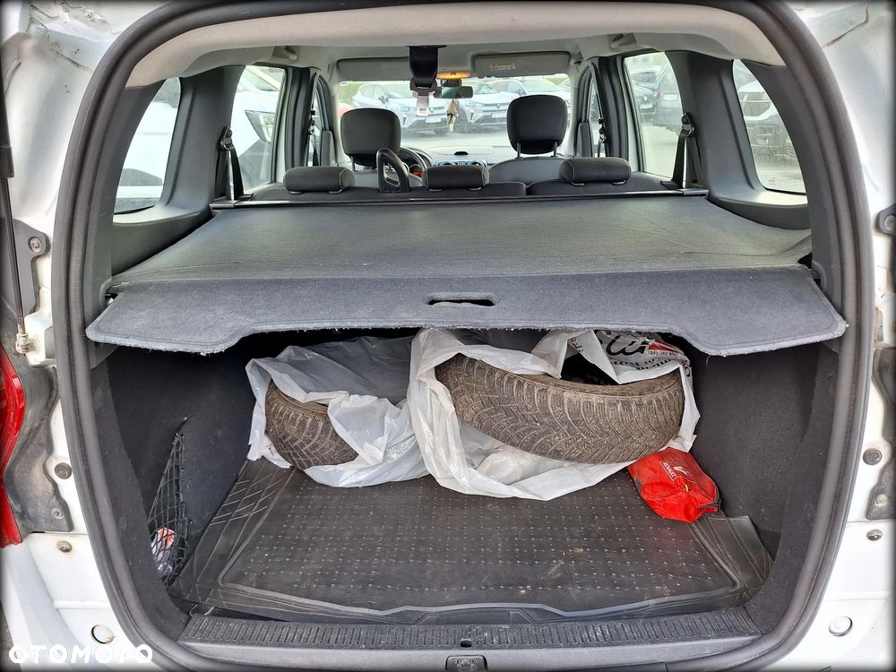 Dacia Lodgy 1.6 SCe Laureate S&S - 17