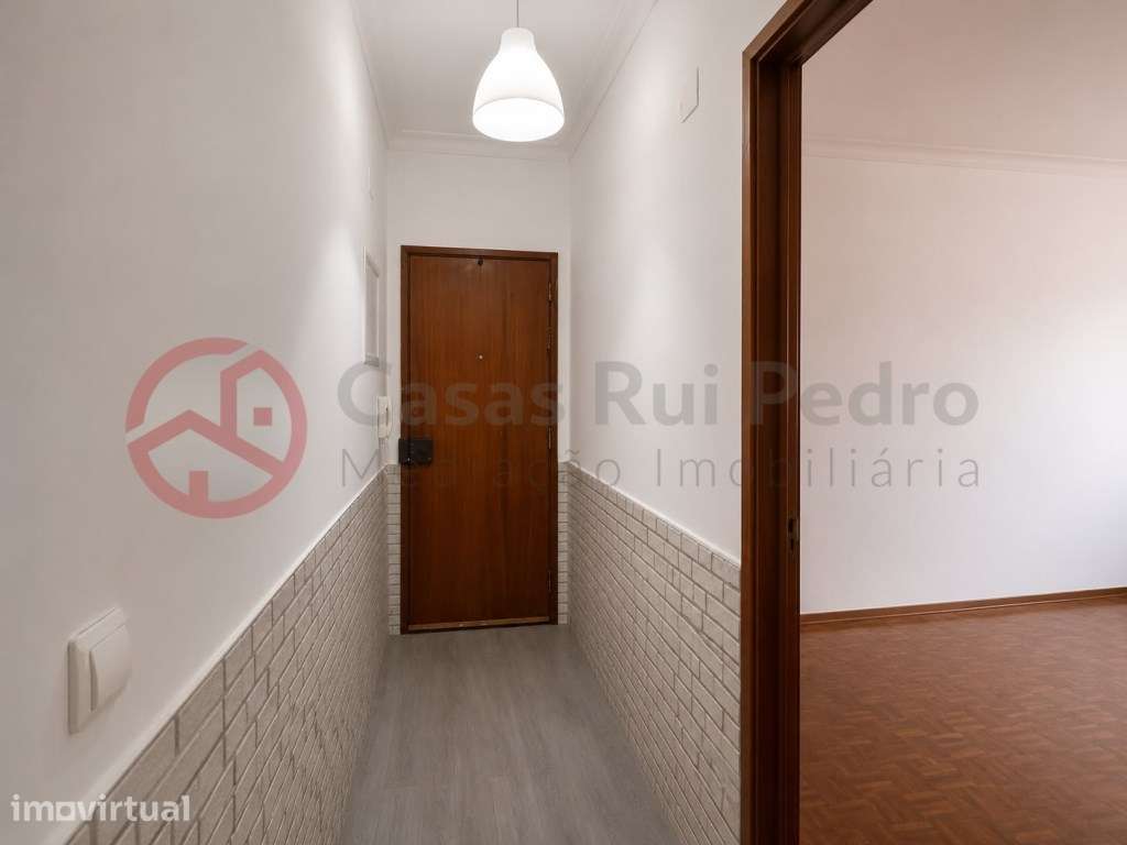 Apartamento T2 perto do metro no Laranjeiro, Almada - Grande imagem: 5/33