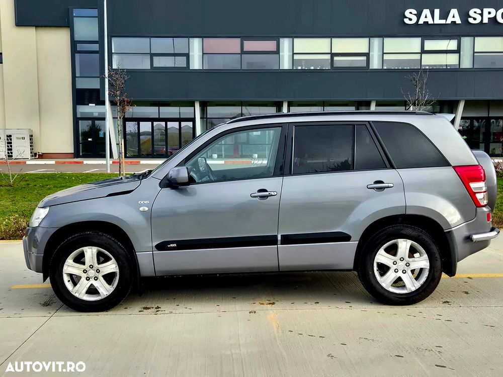 Suzuki Grand Vitara 1.9 DDiS Club DPF Family - 19