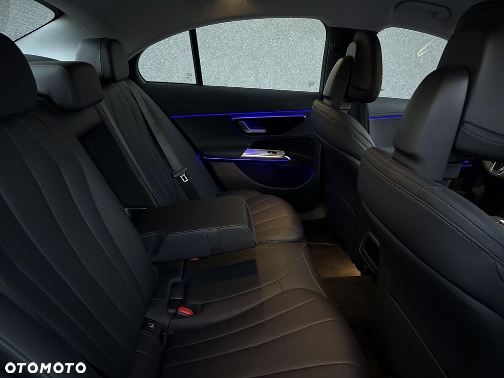 Mercedes-Benz Klasa E - 19