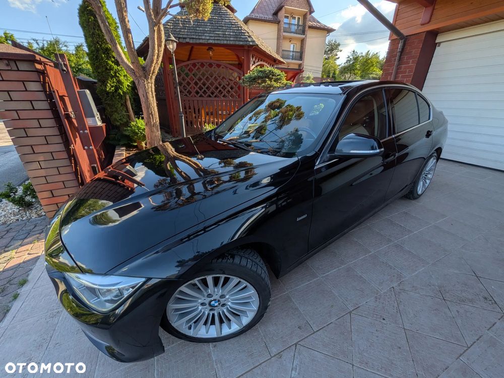 BMW Seria 3 328i Luxury Line - 13