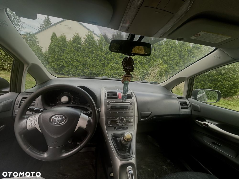 Toyota Auris 1.4 D-4D Luna - 6