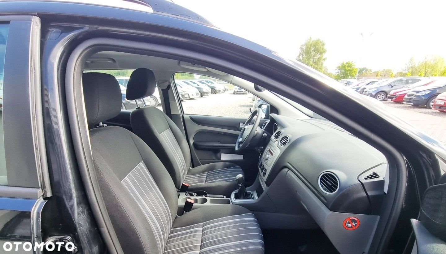 Ford Focus - 25