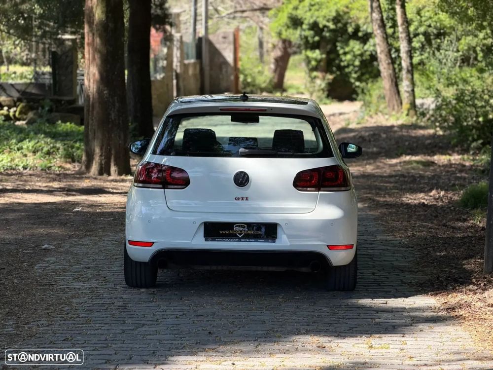 VW Golf - 32