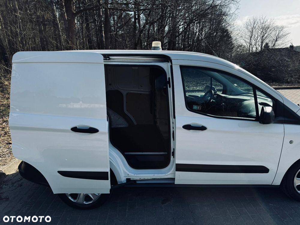 Ford Courier - 8