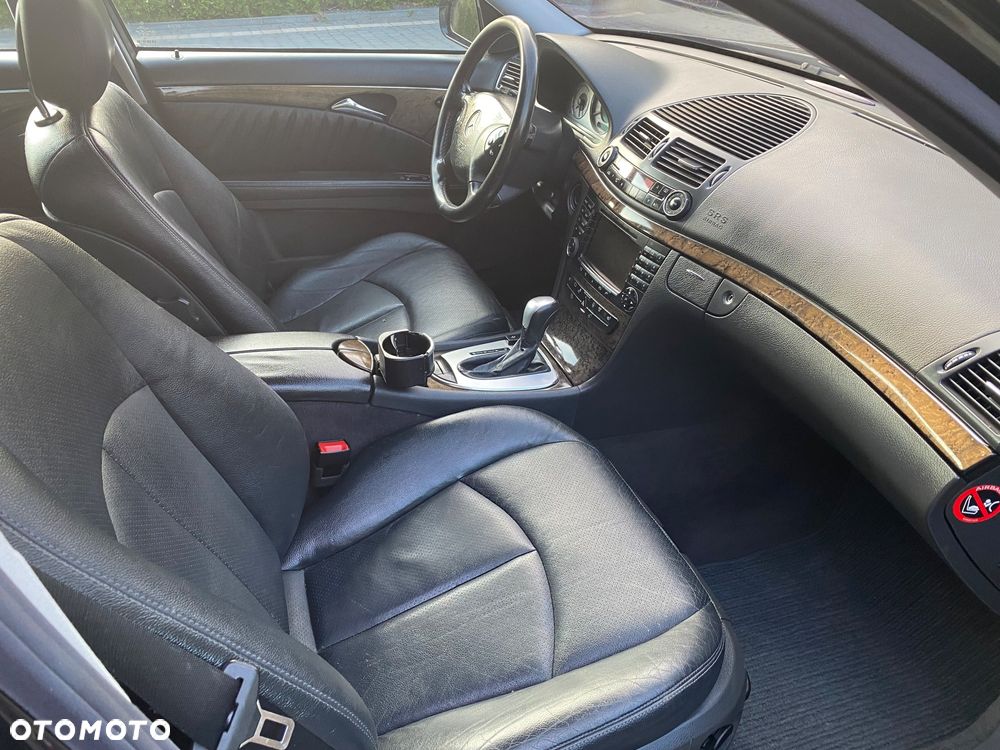 Mercedes-Benz Klasa E 320 T 4Matic Avantgarde - 16