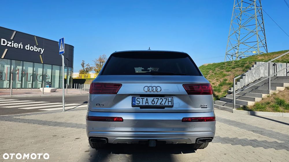 Audi Q7 2017 photo 3