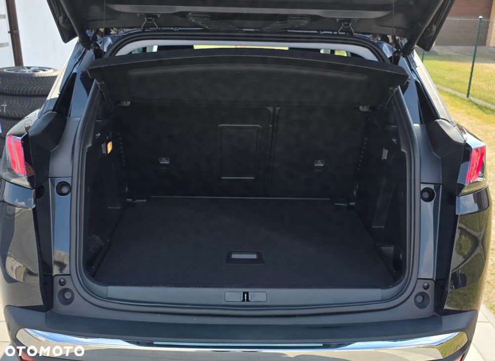 Peugeot 3008 1.5 BlueHDi Allure S&S EAT8 - 26