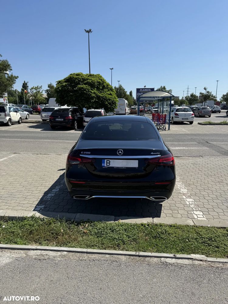 Mercedes-Benz E 200 4MATIC MHEV Aut. - 4