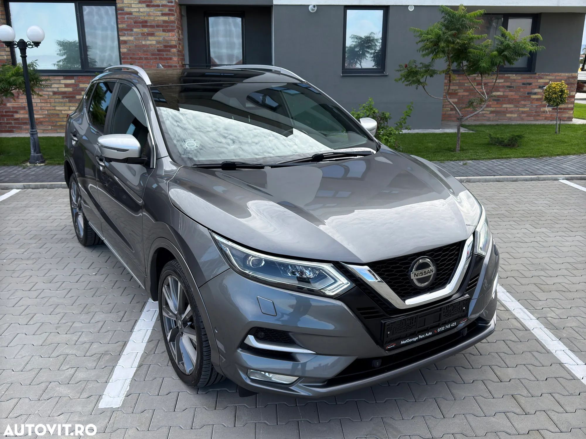 Nissan Qashqai - 1