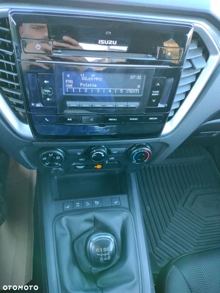 Isuzu D-Max - 16