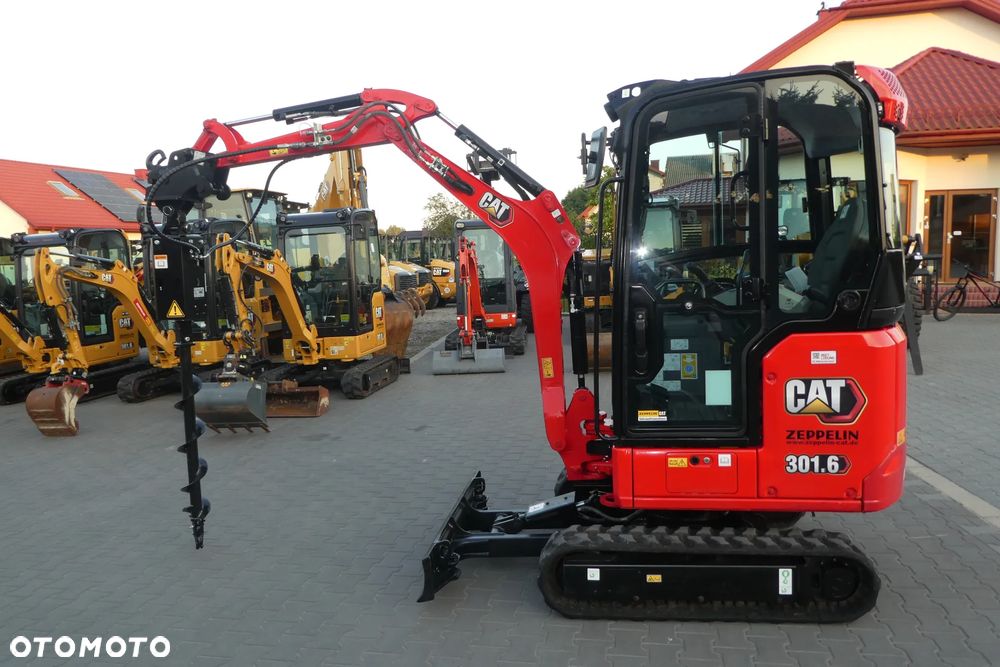 Caterpillar 301,6 Z NIEMIEC Z WIERTNICĄ - 3