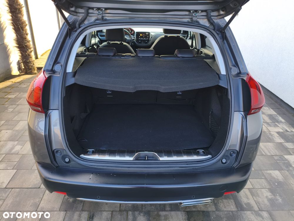 Peugeot 2008 PureTech 110 Stop&Start EAT6 GT-Line Edition - 4